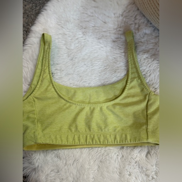 Outdoor Voices Vibrant Green Sports Bra - Picture 3 of 5